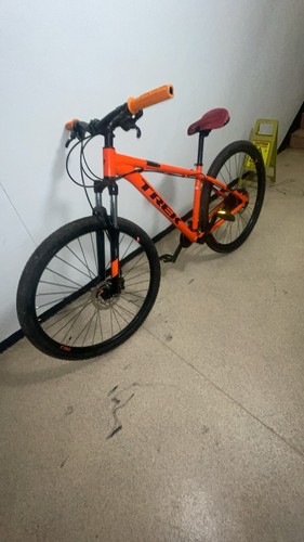Trek marlin mountain bike - trek,